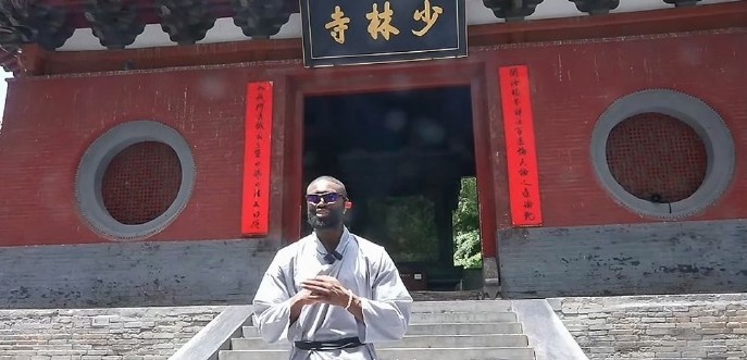 杰伦·布朗少林寺习武,NBA球星中国行新玩法 杰伦·布朗少林寺习武,NBA球星中国行新玩法