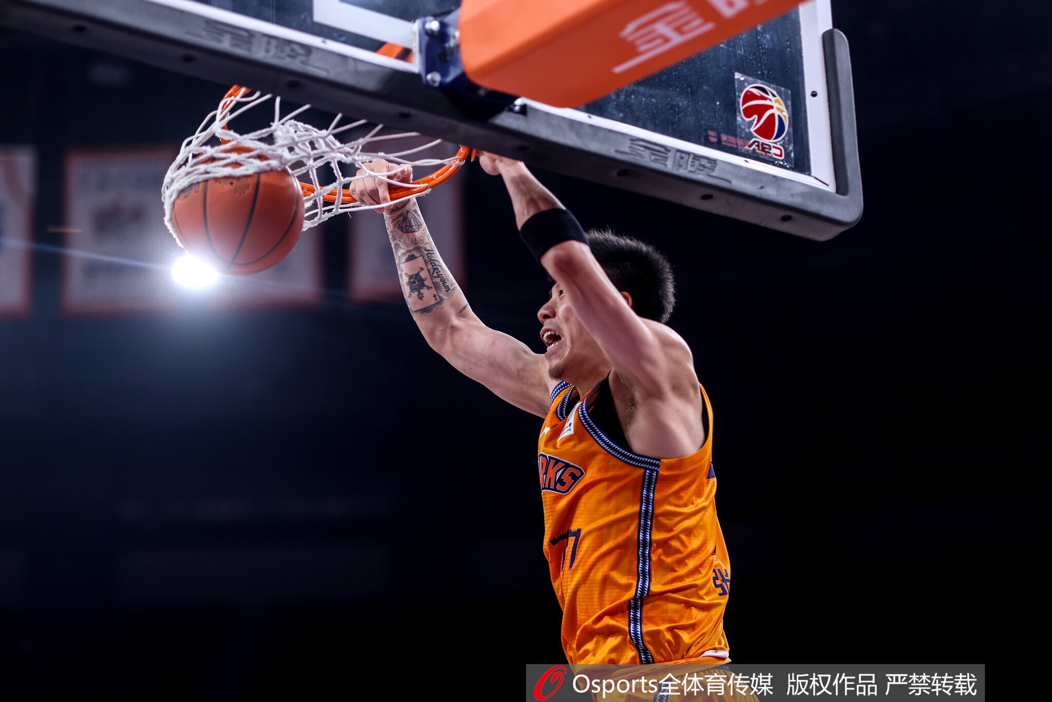 男篮集训名单出炉：张镇麟落选引争议