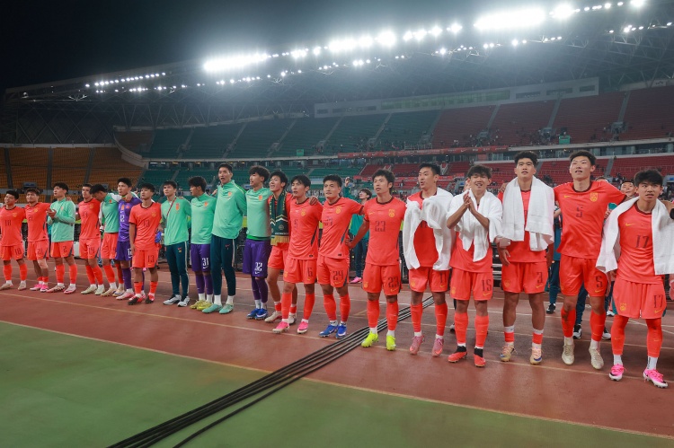 U23国足再胜香港 两战7球零失球 国足现场观战