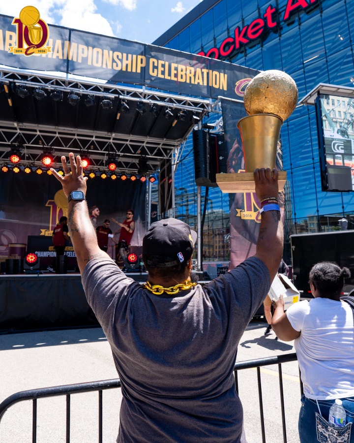十载回响:克利夫兰纪念2016年NBA总冠军,1-3逆转成永恒 十载回响:克利夫兰纪念2016年NBA总冠军,1-3逆转成永恒