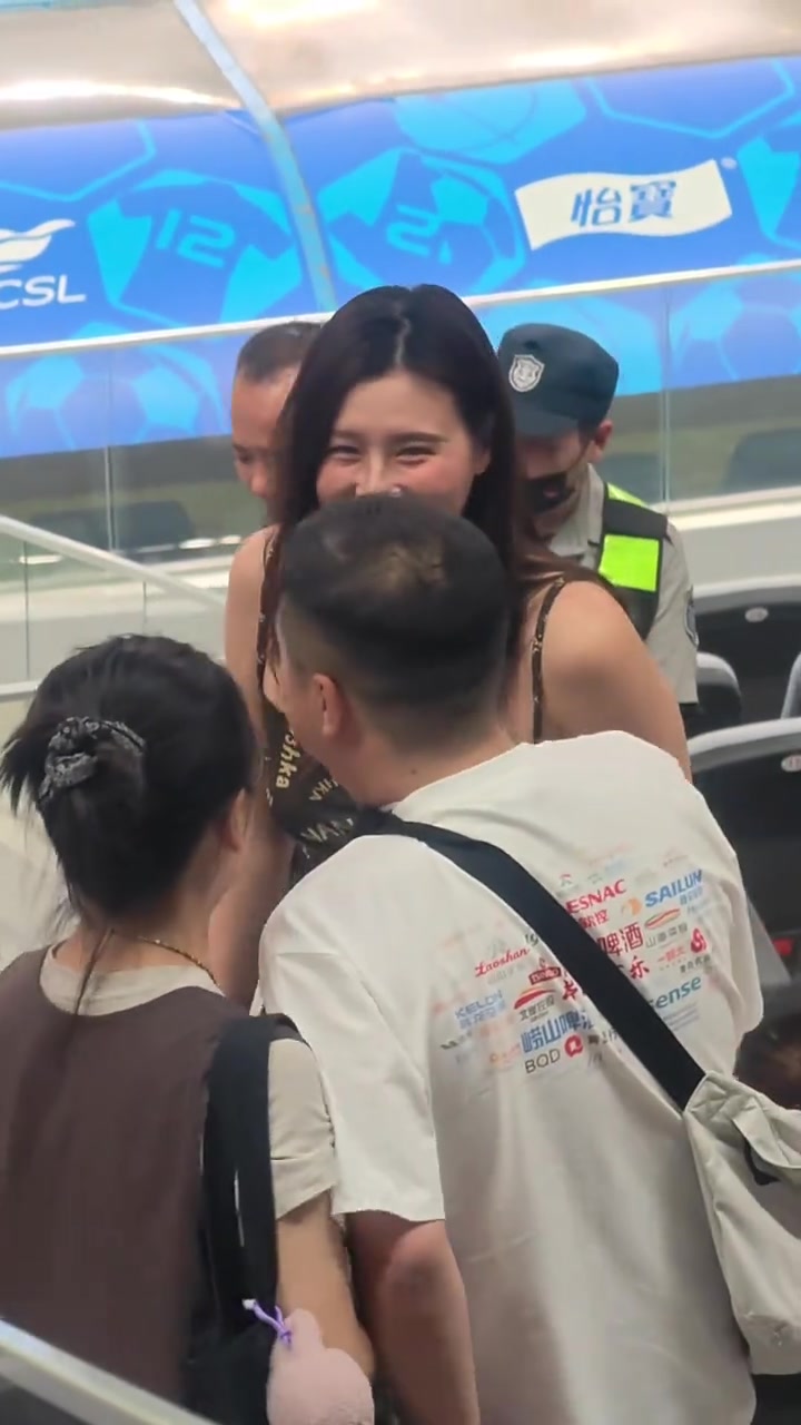 刘湘现场观战助好运 海牛主场4-2击退玉昆