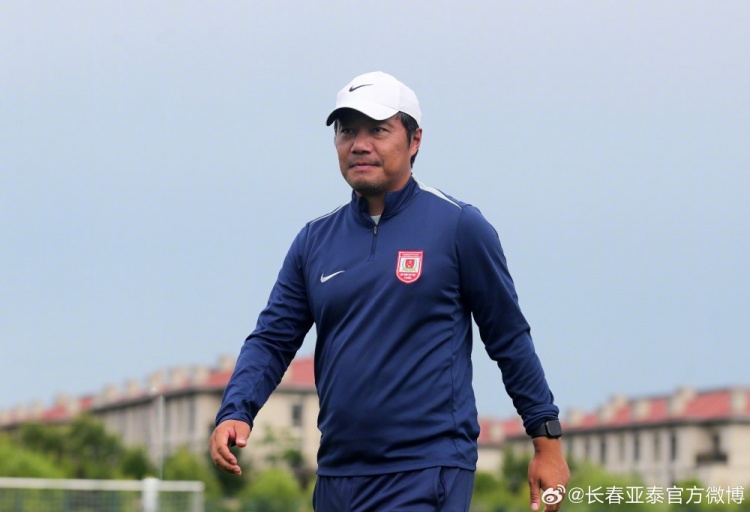 亚泰半程收官战前加速磨合 吴俊杰复出跟队训练 亚泰半程收官战前加速磨合 吴俊杰复出跟队训练