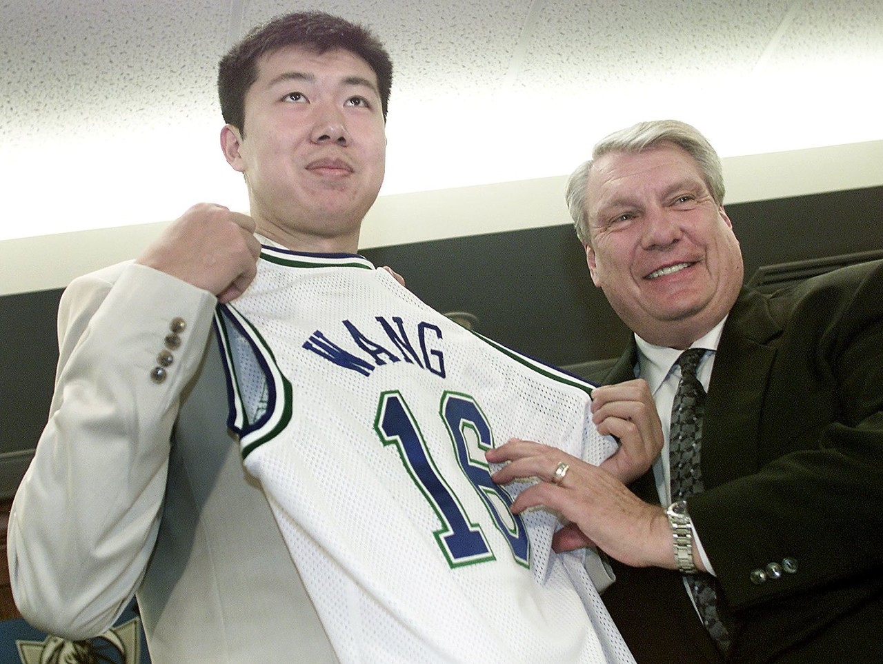 老尼尔森去世 他曾力主选中王治郅成亚洲登陆NBA第一人 老尼尔森去世 他曾力主选中王治郅成亚洲登陆NBA第一人