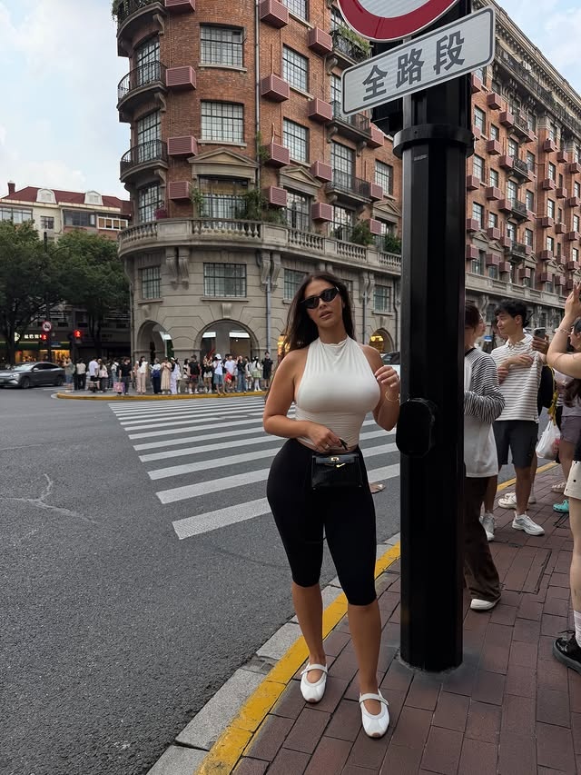 保罗·乔治妻子晒上海48小时随行照片