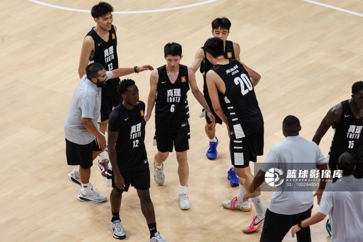 媒体人：张宇辰带火首届未来杯 混编赛制让中外球员/教练交流更多